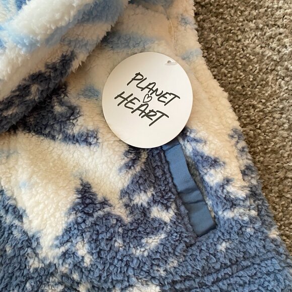 NWT Planet Heart Womens Size XL Mountain Landscape Sherpa Pullover Ski Trip - Picture 3 of 3